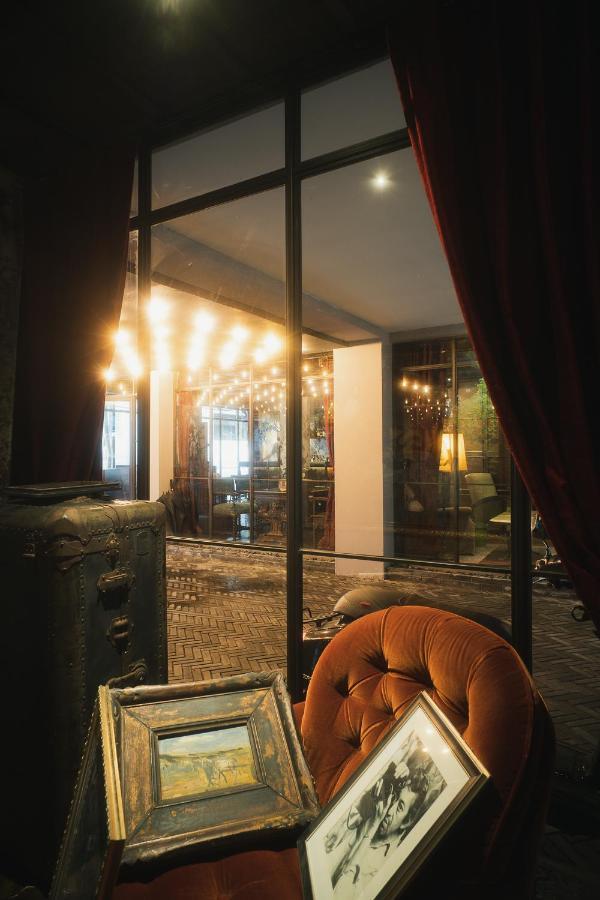 Baan Tuk Din Hotel Bangkok Ngoại thất bức ảnh