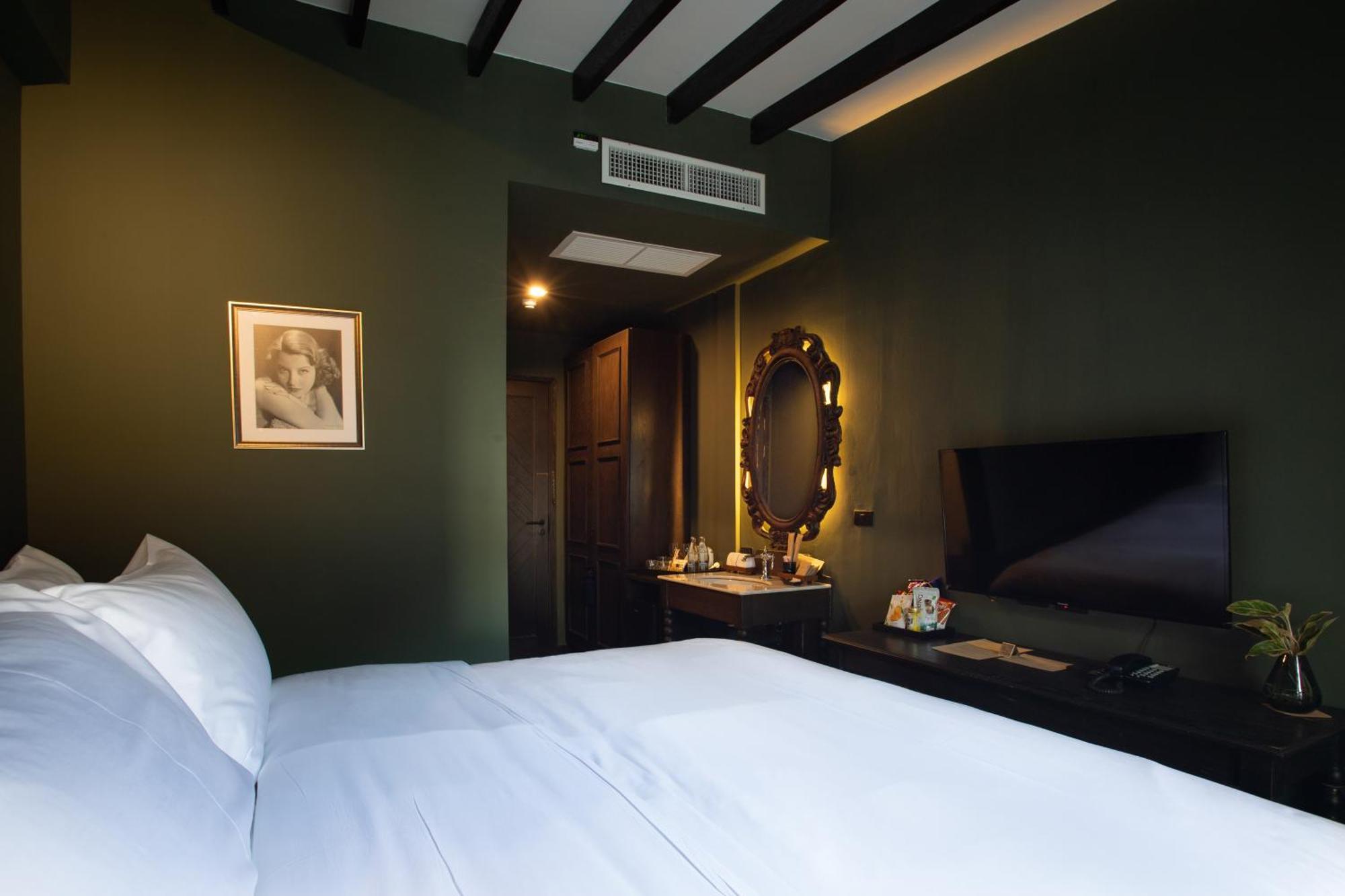Baan Tuk Din Hotel Bangkok Ngoại thất bức ảnh
